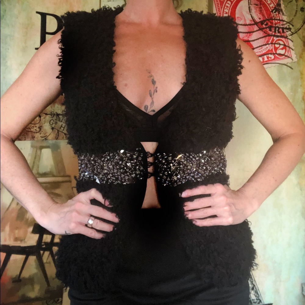Lulumari black shaggy vest